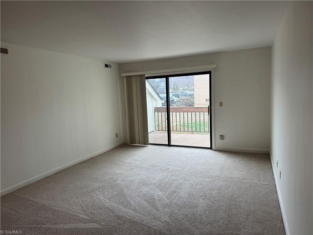 1524 Benjamin Parkway D, Greensboro, NC 27408