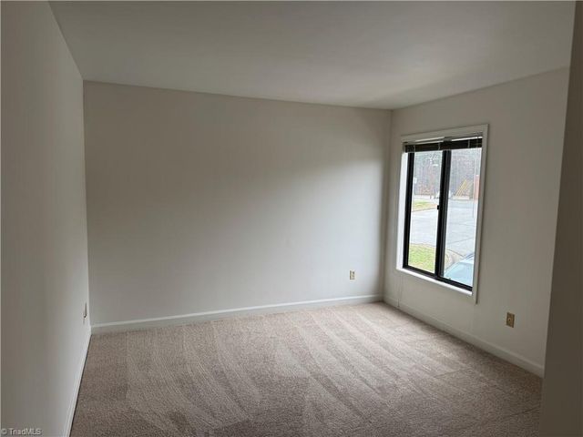 1524 Benjamin Parkway D, Greensboro, NC 27408