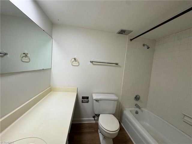 1524 Benjamin Parkway D, Greensboro, NC 27408