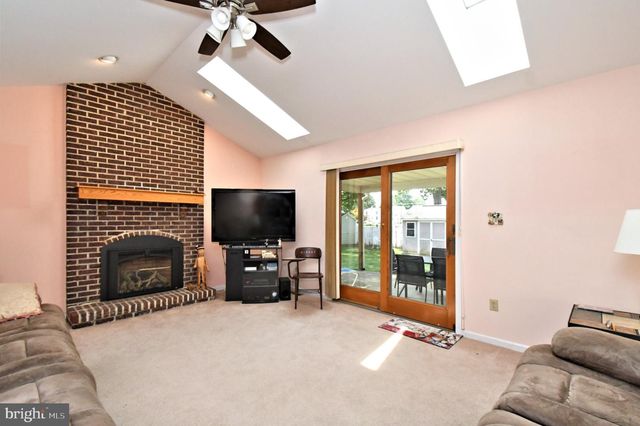 106 STATION DR, North Wales, PA 19454
