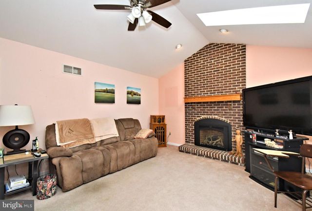 106 STATION DR, North Wales, PA 19454