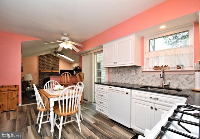 106 STATION DR, North Wales, PA 19454