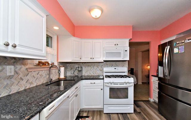 106 STATION DR, North Wales, PA 19454