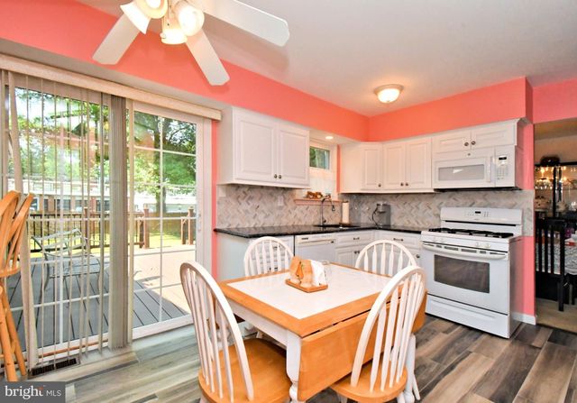 106 STATION DR, North Wales, PA 19454