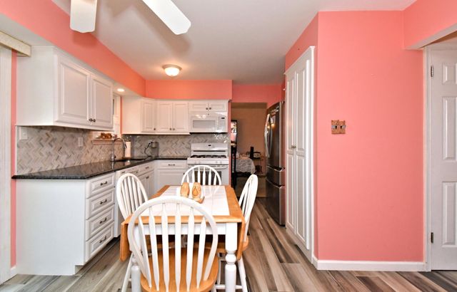 106 STATION DR, North Wales, PA 19454