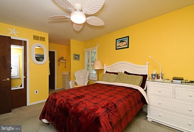106 STATION DR, North Wales, PA 19454