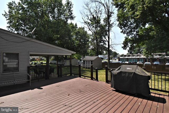 106 STATION DR, North Wales, PA 19454