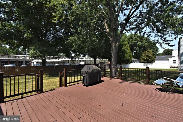 106 STATION DR, North Wales, PA 19454