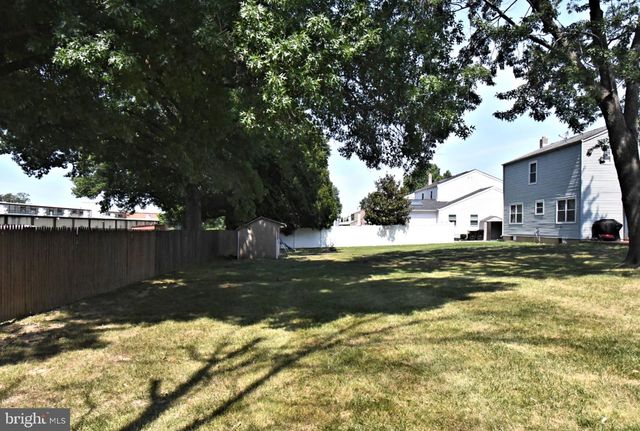106 STATION DR, North Wales, PA 19454