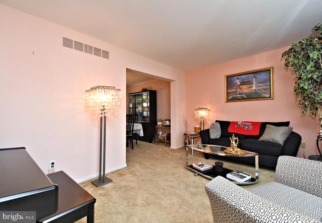 106 STATION DR, North Wales, PA 19454