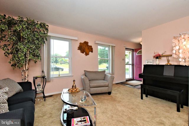 106 STATION DR, North Wales, PA 19454