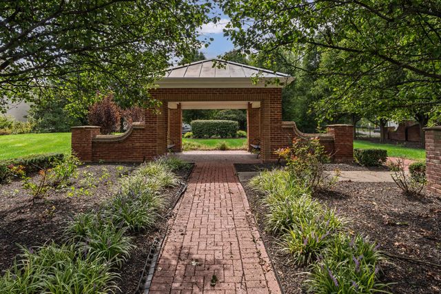 2678 Patenson Drive, Columbus, OH 43219