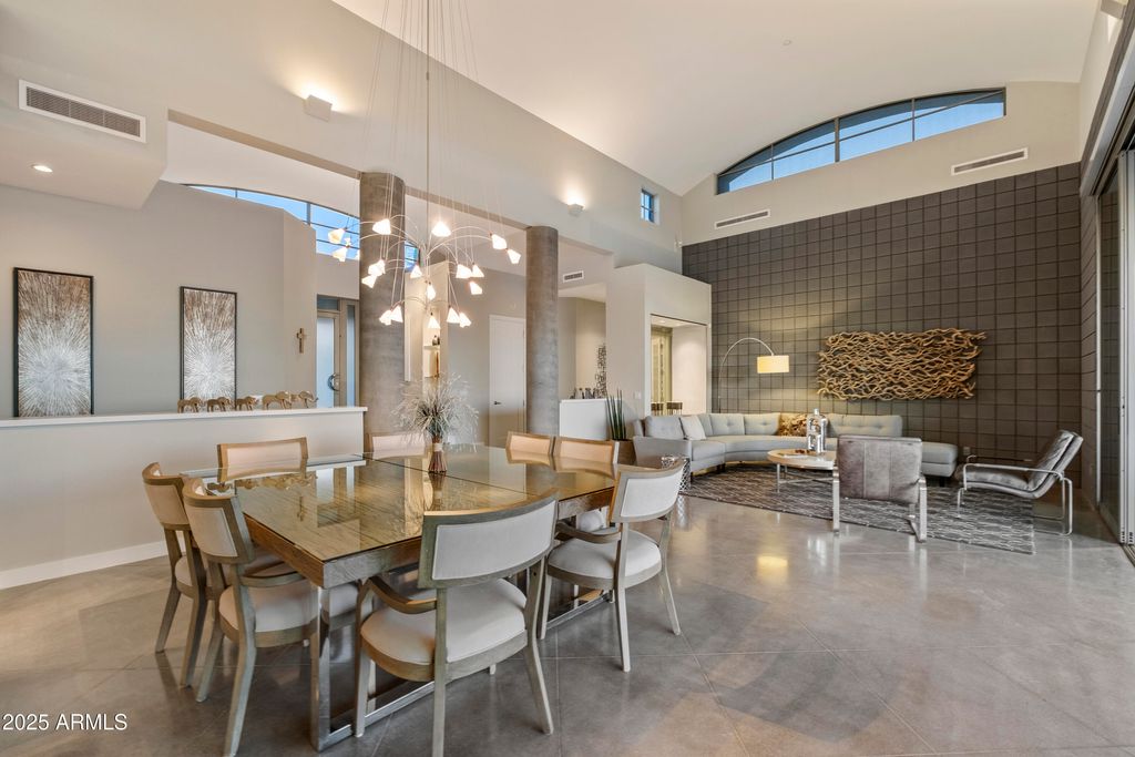 Image 11 of property listing at 28020 N 95TH Street, Scottsdale, AZ 85262