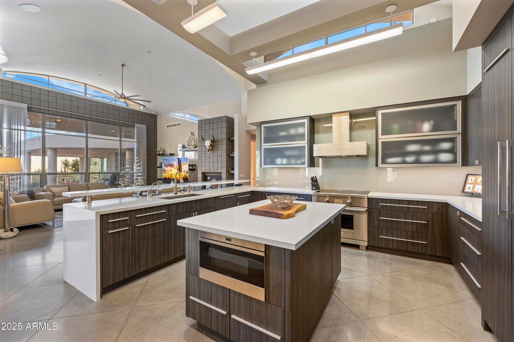 Image 16 of property listing at 28020 N 95TH Street, Scottsdale, AZ 85262