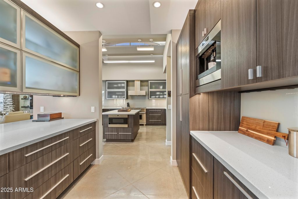 Image 17 of property listing at 28020 N 95TH Street, Scottsdale, AZ 85262