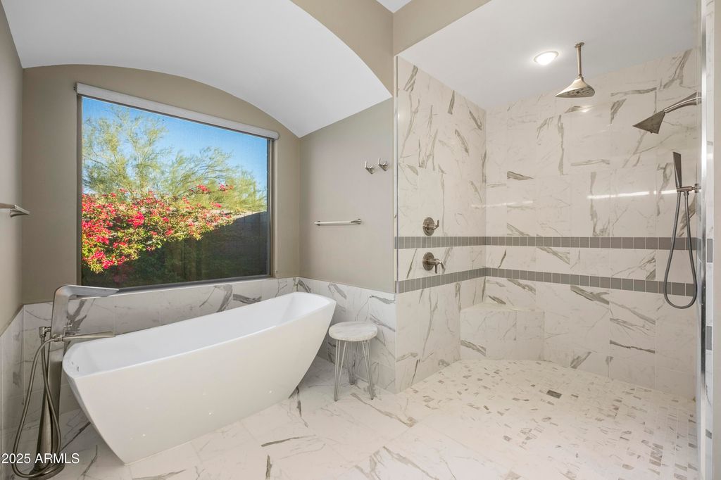 Image 24 of property listing at 28020 N 95TH Street, Scottsdale, AZ 85262