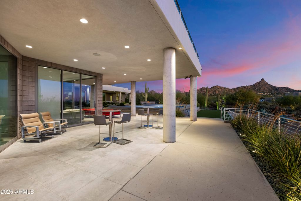 Image 31 of property listing at 28020 N 95TH Street, Scottsdale, AZ 85262