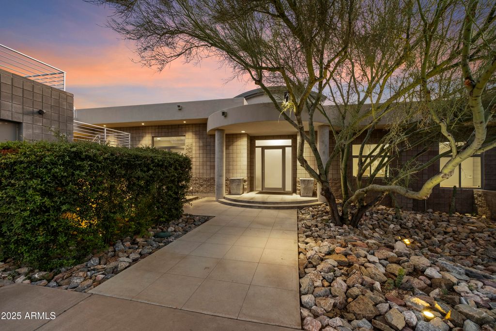 Image 40 of property listing at 28020 N 95TH Street, Scottsdale, AZ 85262