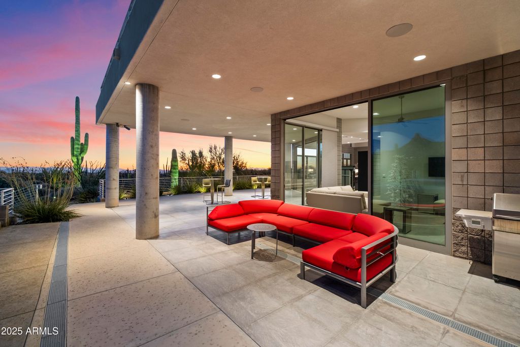 Image 41 of property listing at 28020 N 95TH Street, Scottsdale, AZ 85262