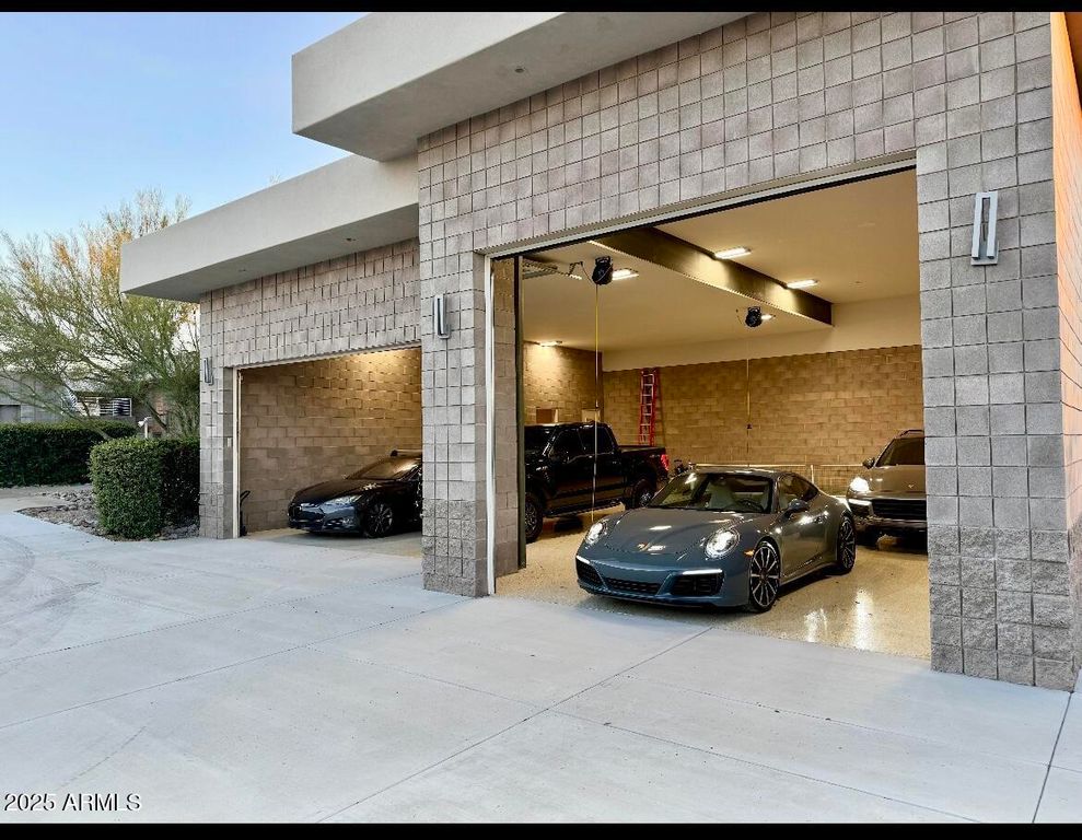 Image 62 of property listing at 28020 N 95TH Street, Scottsdale, AZ 85262