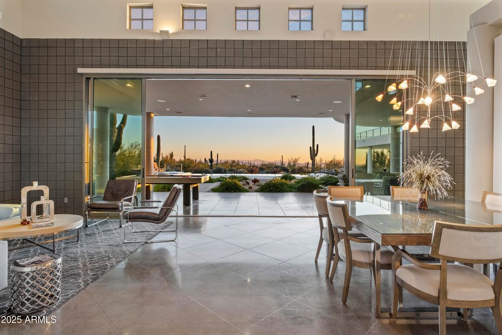 Image 8 of property listing at 28020 N 95TH Street, Scottsdale, AZ 85262