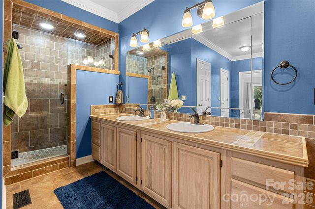 217 Spring Run Drive, Mooresville, NC 28117