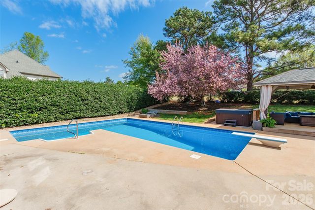 217 Spring Run Drive, Mooresville, NC 28117