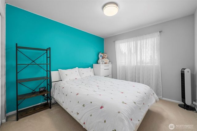 16901 Woodside Drive SE, Renton, WA 98058