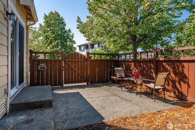 16901 Woodside Drive SE, Renton, WA 98058