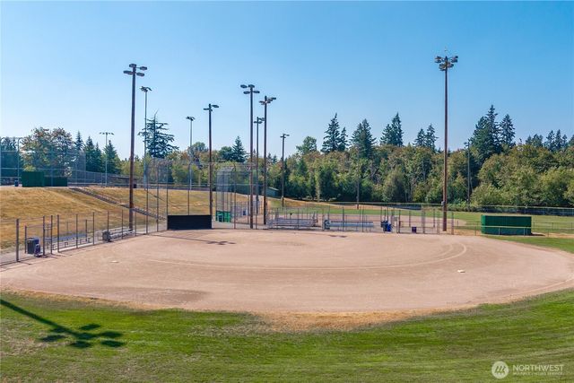 16901 Woodside Drive SE, Renton, WA 98058
