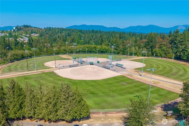 16901 Woodside Drive SE, Renton, WA 98058