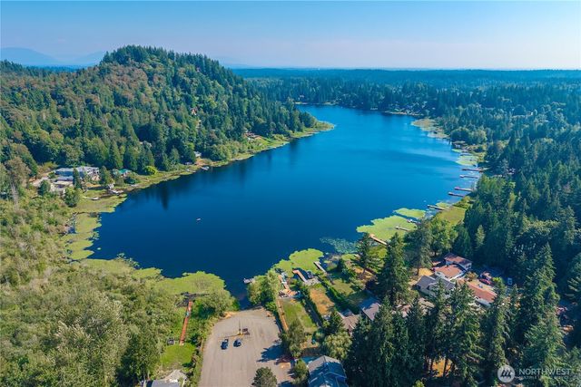 16901 Woodside Drive SE, Renton, WA 98058