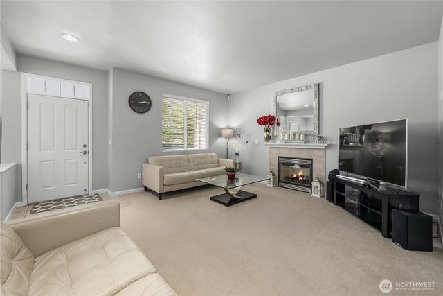 16901 Woodside Drive SE, Renton, WA 98058