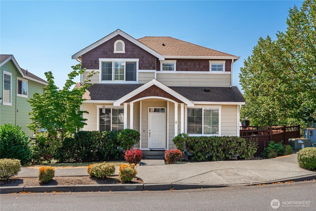 16901 Woodside Drive SE, Renton, WA 98058
