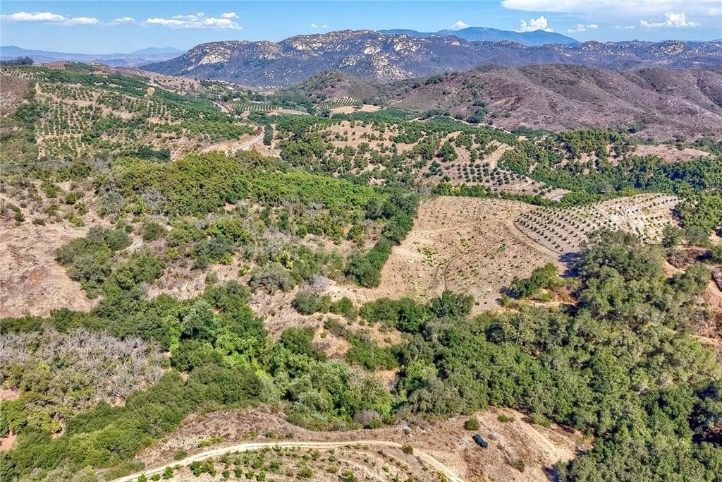 2 Via De Los Robles, Temecula, CA 92590 — photo 2