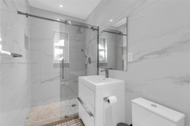 760 NE 115th St, Biscayne Park, FL 33161