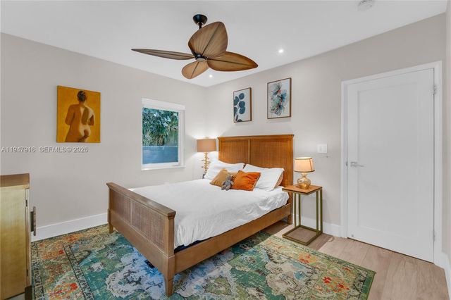 760 NE 115th St, Biscayne Park, FL 33161