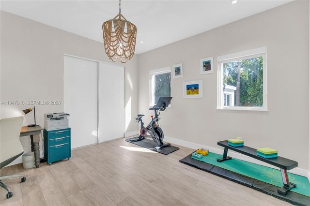 760 NE 115th St, Biscayne Park, FL 33161