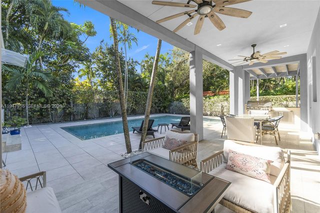 760 NE 115th St, Biscayne Park, FL 33161