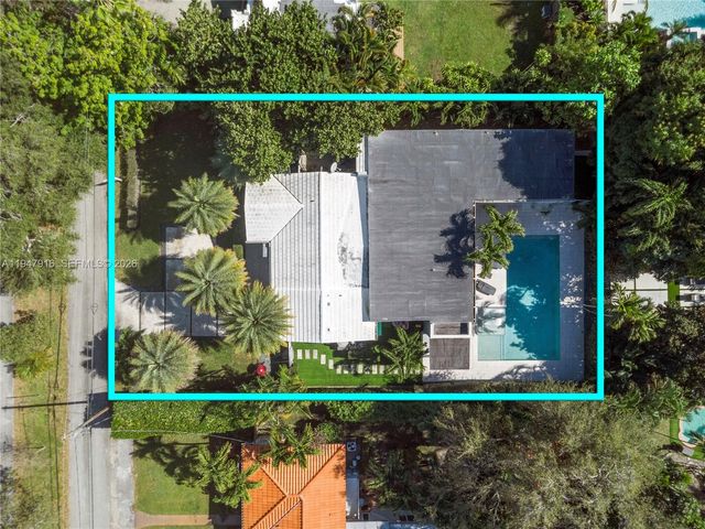 760 NE 115th St, Biscayne Park, FL 33161