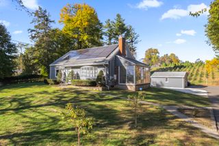 650 Evergreen Avenue, Hamden, CT 06518