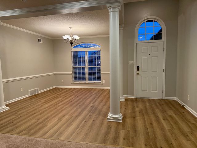 370 LIDA LN, Memphis, TN 38018
