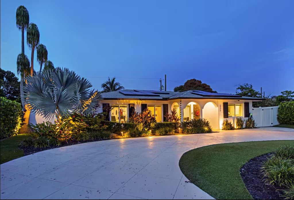 623 Jaeger Drive, Delray Beach, FL 33444