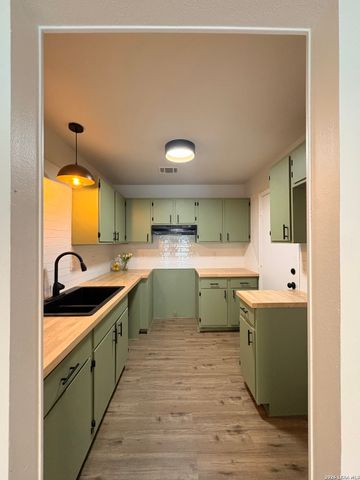 3600 STONEY MEADOW ST, San Antonio, TX 78247