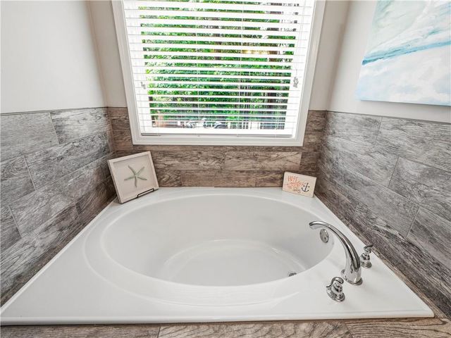 4018 Silverstone Drive, Braselton, GA 30517