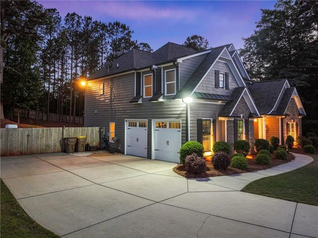 4018 Silverstone Drive, Braselton, GA 30517