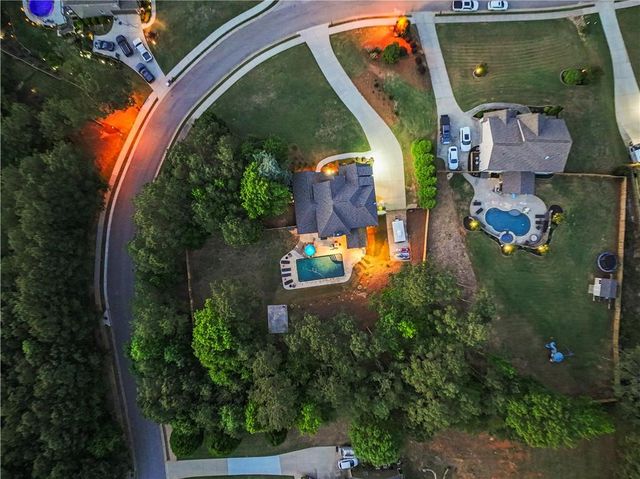 4018 Silverstone Drive, Braselton, GA 30517