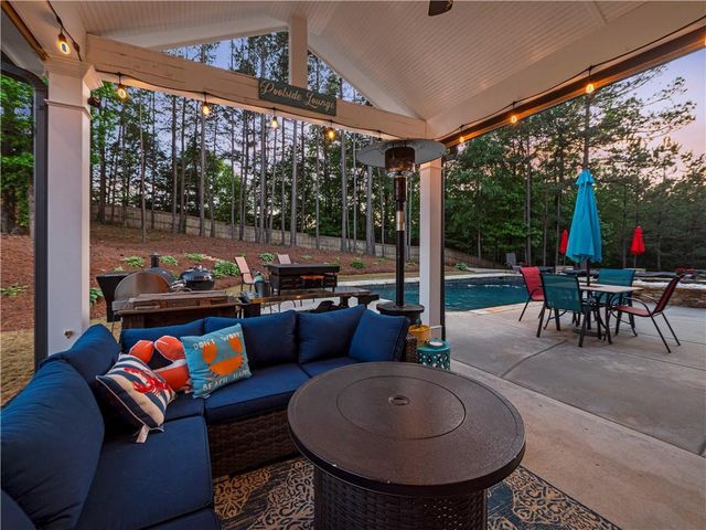4018 Silverstone Drive, Braselton, GA 30517