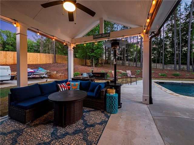 4018 Silverstone Drive, Braselton, GA 30517