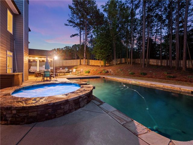 4018 Silverstone Drive, Braselton, GA 30517